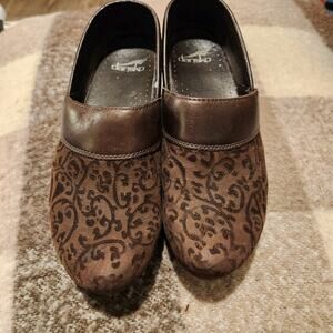 Dansko Womens Clogs Size 38, 7.5